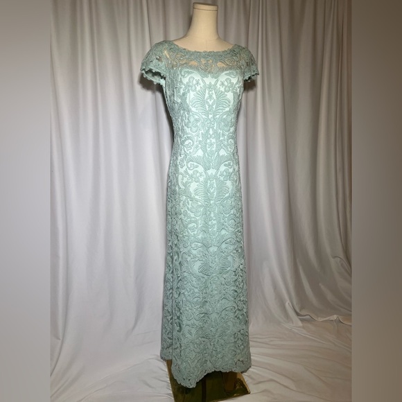 Tadashi Shoji Sanda Embroidered Mint Dress | 8 - Picture 4 of 16